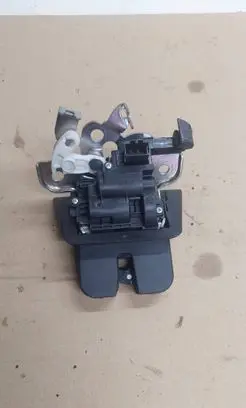 Audi A4 S4 B8 8K Tailgate/trunk/boot lock/catch/latch 8R0827505