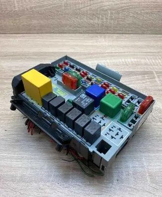 Opel Astra G Fuse box set 24412497 24431677