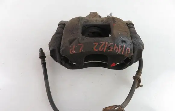 Toyota Auris 150 Front brake caliper