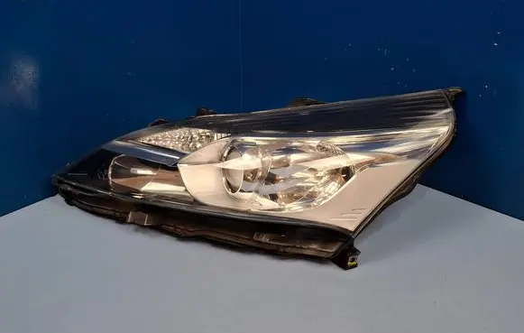 Toyota Verso Headlight/headlamp 811500F161 15531F