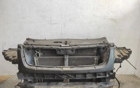 Volkswagen Touareg I Radiator support slam panel