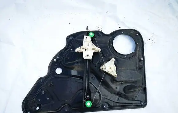 Volkswagen PASSAT B6 Sliding door window regulator with motor 3C4839755F