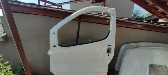 Renault Trafic II (X83) Front door 7701468259 7799600481