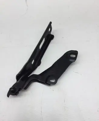 Audi A3 S3 8V Engine bonnet/hood hinges 8V0823302