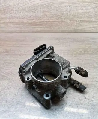 Toyota Corolla Verso AR10 Throttle body valve 220300D011 6K10