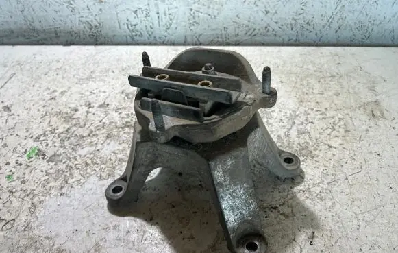 Audi A4 S4 B8 8K Engine mount bracket 8K0399151