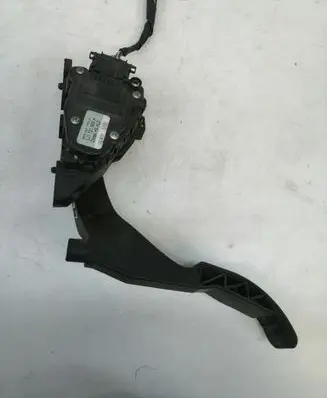 Volkswagen Golf IV Accelerator throttle pedal 1J1721503H