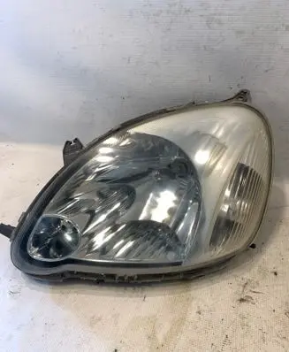 Toyota Yaris Headlight/headlamp