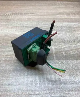 Citroen Berlingo Glow plug pre-heat relay 9619039780 735068 WITHPLUG