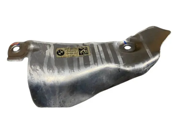 BMW 7 G11 G12 Heat shield in engine bay 6861395 31146861395