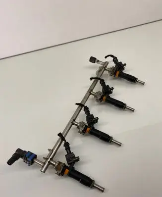 Opel Insignia A Fuel injectors set 55353806 A151B03363