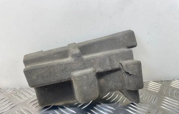 Jaguar XF Fender foam support/seal CX2M48743A