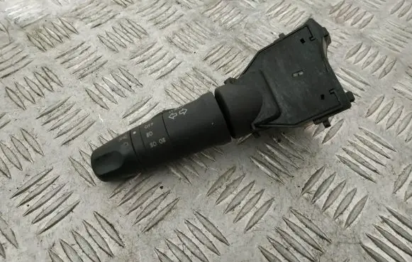 Nissan Primera Indicator stalk 25540AV600