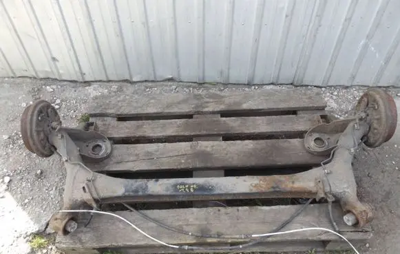 Volkswagen Cross Polo Rear beam 
