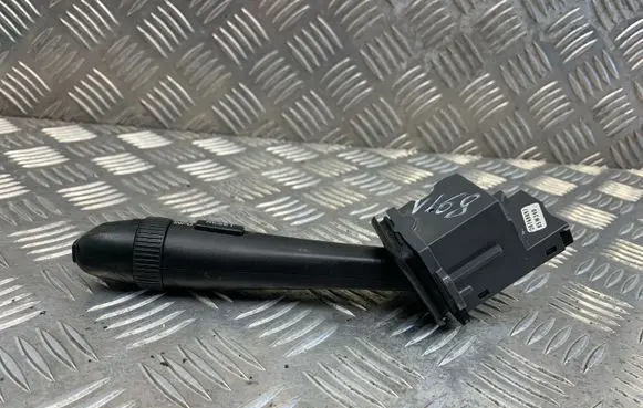 Volvo XC90 Wiper turn signal indicator stalk/switch 30768097
