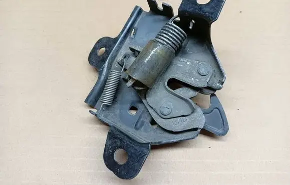 Hyundai Atos Prime Engine bonnet/hood lock/latch loop/hook