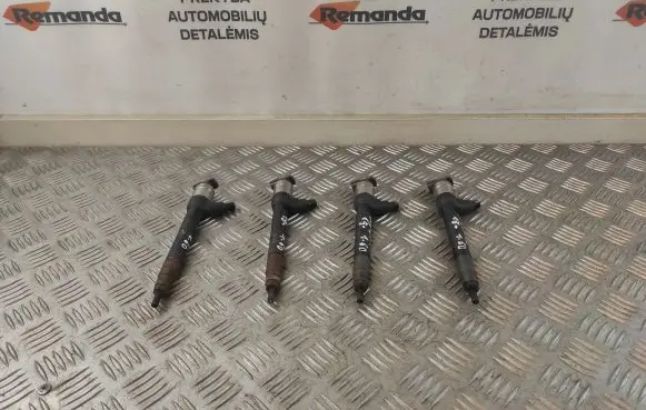 Opel Insignia B Fuel injectors set 55570012