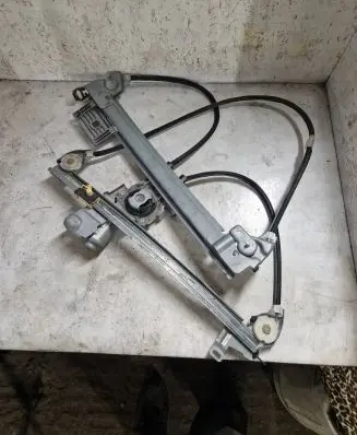 Citroen C3 Pluriel Front door window regulator with motor 9643369380