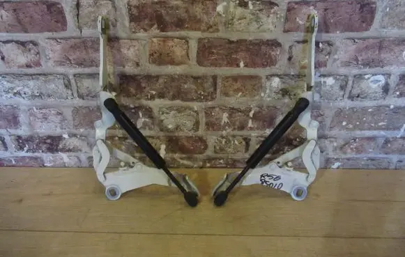 Mini One - Cooper R50 - 53 Engine bonnet/hood hinges