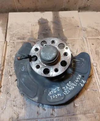Mercedes-Benz E W212 Front wheel hub spindle knuckle