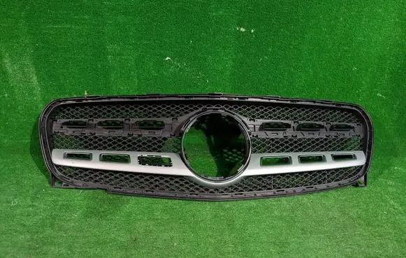 Mercedes-Benz GLA W156 Front grill