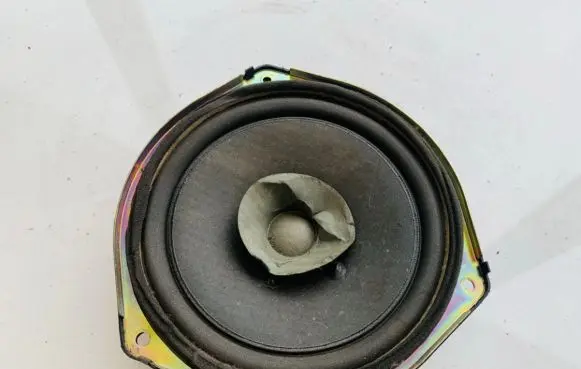 Mazda 2 Front door speaker d35066960