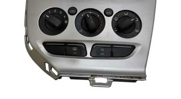 Ford Focus Climate control unit CJ5T19980AK E1075533