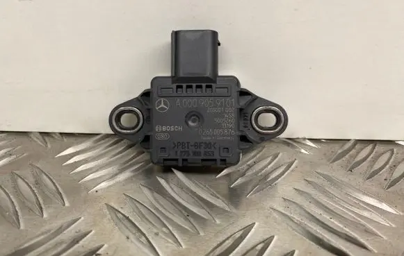 Mercedes-Benz E W212 ESP acceleration yaw rate sensor A0009059101