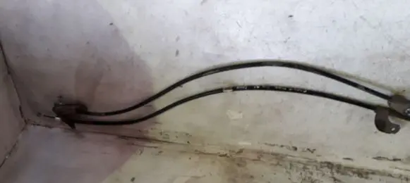 Chevrolet Aveo Hand brake release cable 