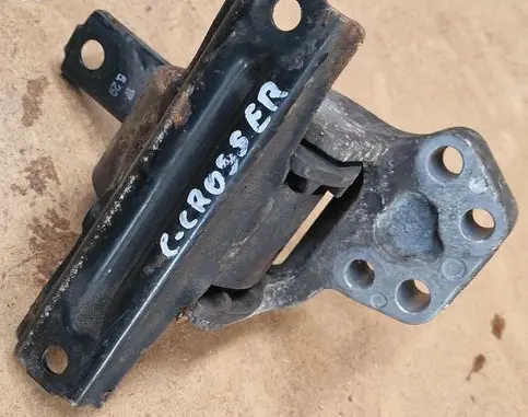 Citroen C-Crosser Engine mount vacuum valve 