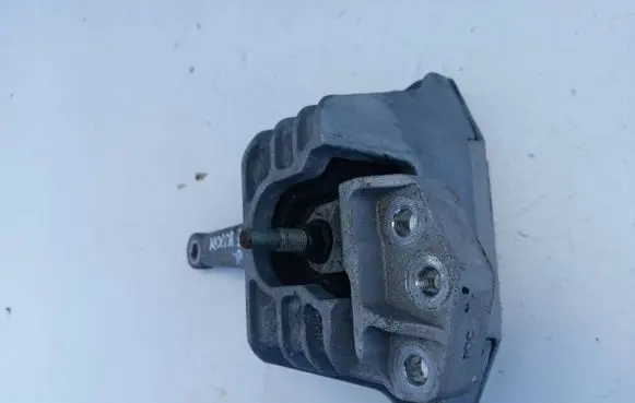 Hyundai Kona I Engine mount bracket 21810J9100KONA