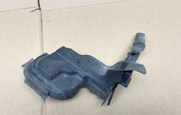 Toyota Auris E180 Wiper trim 5382502041