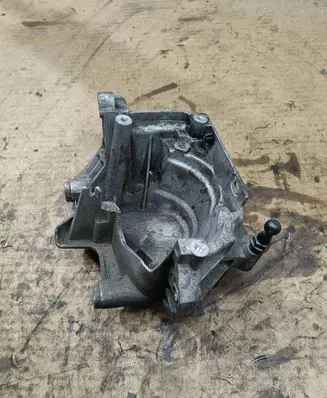 Ford Mondeo MK V Fuel filter bracket/mount holder 9804498180