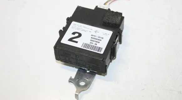 Toyota Auris 150 Door control unit/module 8974102130