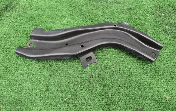 Audi Q5 SQ5 Radiator support slam panel bracket 80A805528