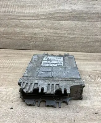 Volvo S40, V40 Engine control unit/module HOM7700112630 0281001906