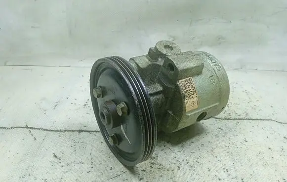 Renault Scenic I Power steering pump 7700840106