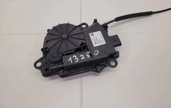 Alfa Romeo Stelvio Tailgate hydraulic pump motor 6701065090