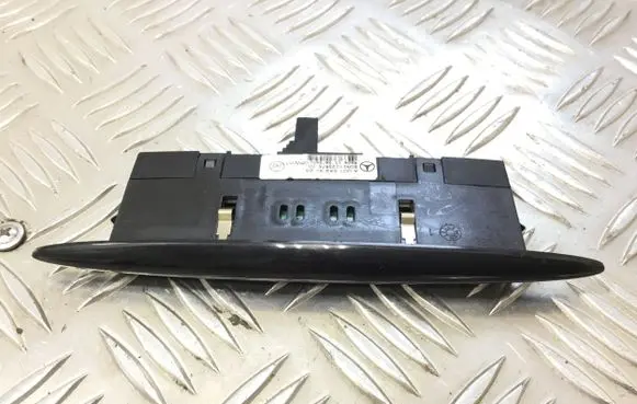 Mercedes-Benz E W211 Parking PDC sensor display screen A0015423723