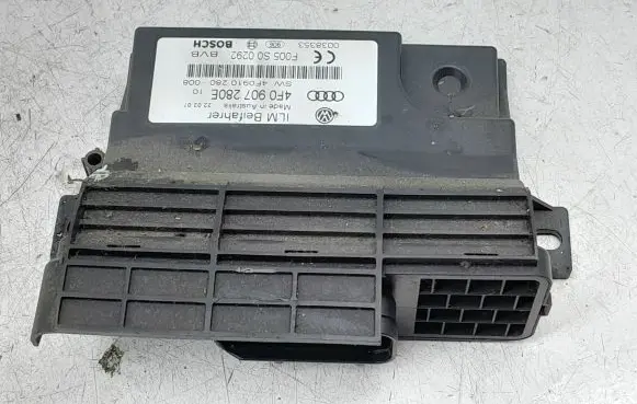 Audi Q7 4L Power management control unit 4F0907280E 4F0910280