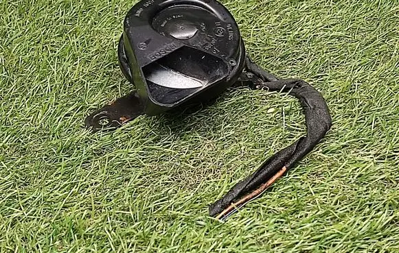 Mercedes-Benz ML W164 Horn signal A0055422820