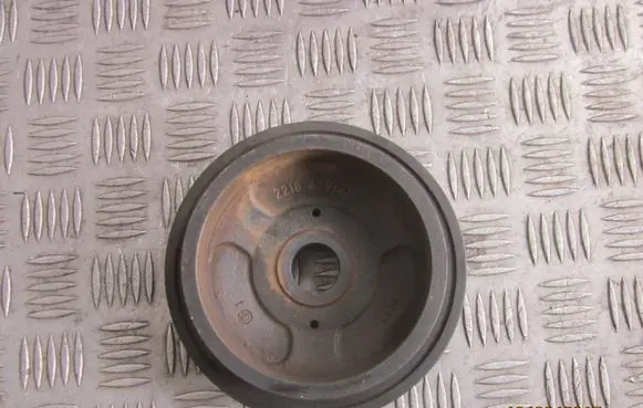 Nissan Almera N16 Crankshaft pulley 2218439