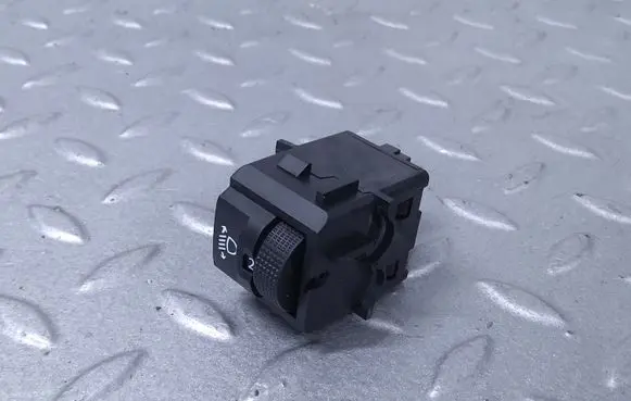 Citroen C4 III e-C4 Headlight level height control switch 98095437ZD