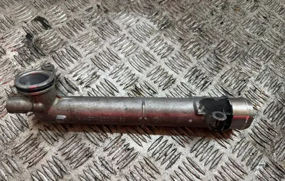 Mercedes-Benz E W213 Engine coolant pipe/hose A2742000153