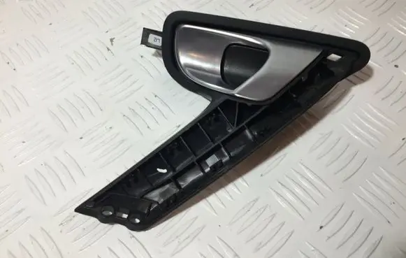 Nissan Primera Front door interior handle Z50253000