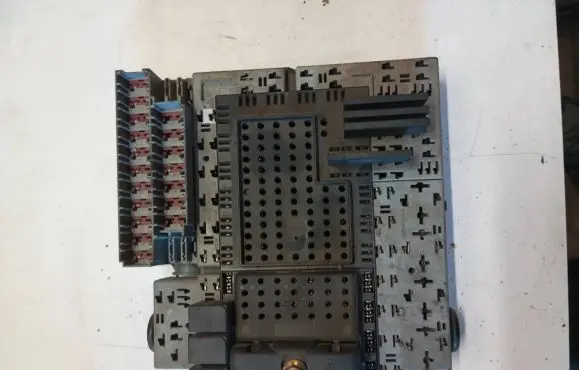 Volvo S40 Fuse box set 8651547 01W233