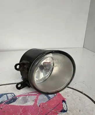 Toyota RAV 4 (XA30) Front fog light 812100D40