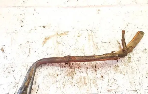 Honda FR-V Fuel tank filler neck pipe 