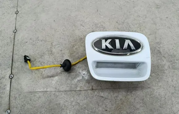 KIA Pro Cee'd I Tailgate/trunk/boot open switch 
