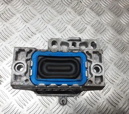 Audi A3 S3 8P Engine mount bracket K0199262